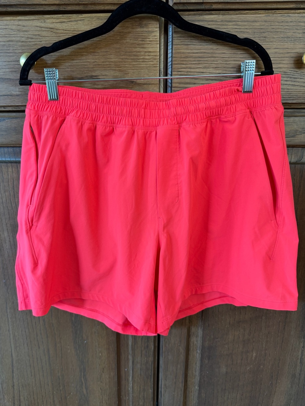 Lululemon Pace Breaker 5” Linerless Shorts Bright Coral Red Men’s XL